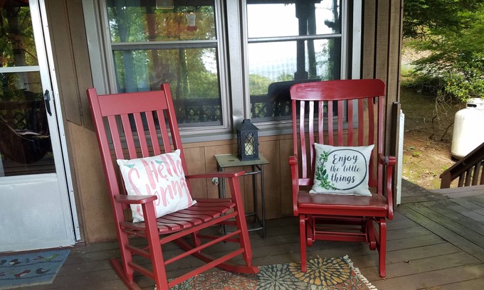 Clyde Casa | Over the river and through the woods to the tree house we go!