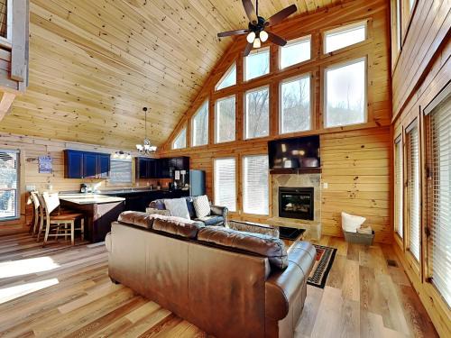 Gatlinburg Casa | Overlooking Adventure