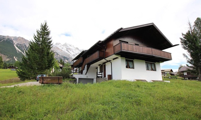 Cortina d'Ampezzo Apartamento | Overlooking the Dolomite: 6 pax and WIFI