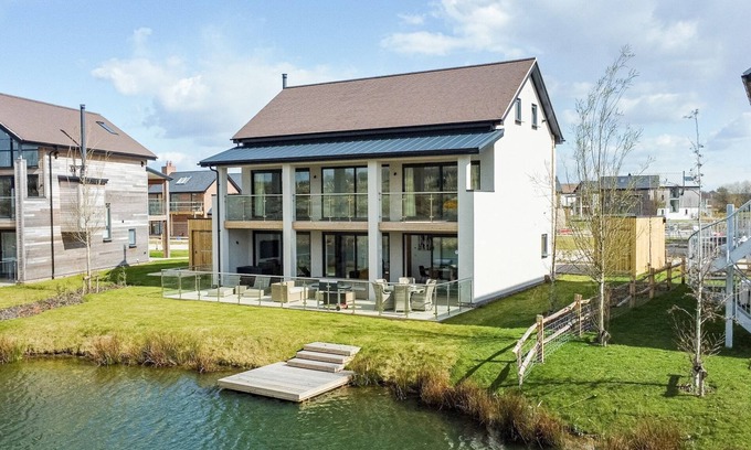 Warmwell Casa | Overton Island 11 (OI11), Silverlake, Dorset
