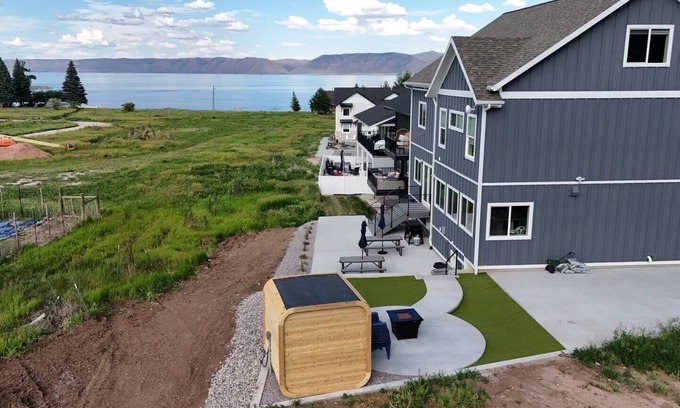 Garden City Casa | Overview at the Lake