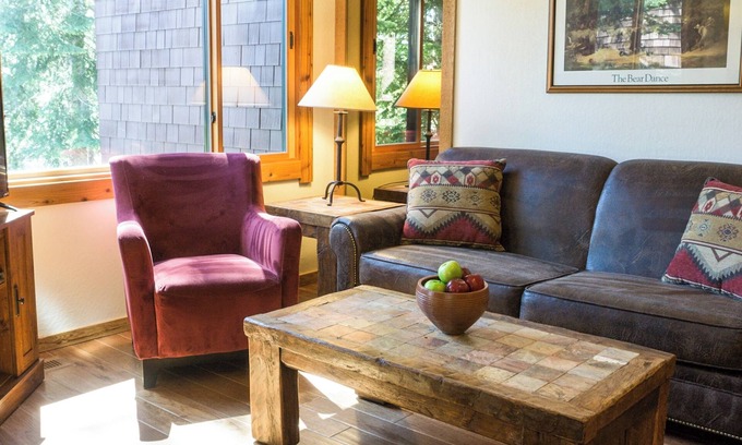 Truckee Apartamento | Encantador encanto, con vistas al pueblo: 2Br / 2Ba