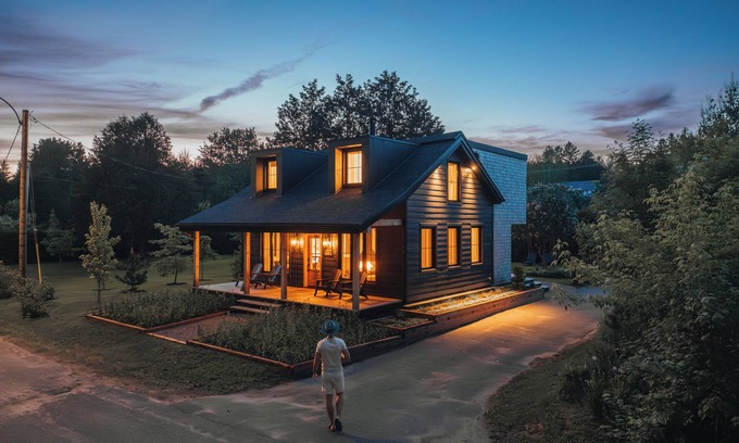 Huberdeau Chalet De Esquí | ōVive–Vista Impresionante al Río, Diseño, Jacuzzi, Tremblant
