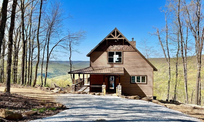 Mt. Sherman Cabina | Owl's Nest Cabin-A Newly-Built Luxury Cabin with an Incredible View!