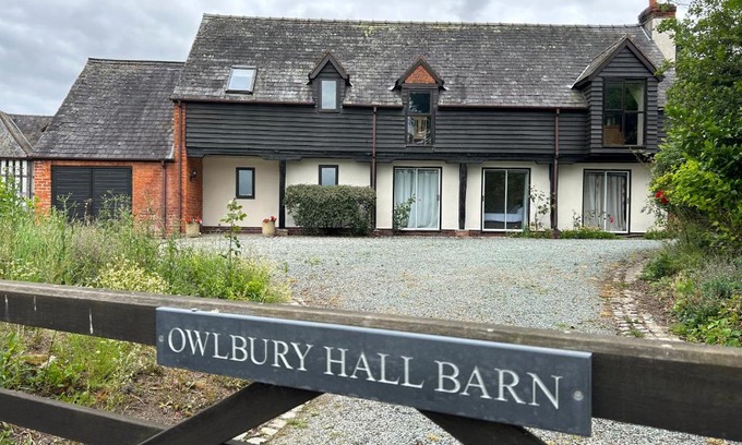 Hyssington Casa | Owlbury Hall Barn