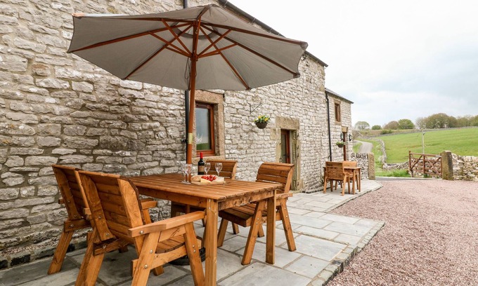 Alstonfield Cabaña | OWLS BARN, family friendly, character holiday cottage in Hartington