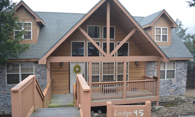 Branson West Cabina | Family Friendly Lodge Ubicado en el bosque - Al lado de Silver Dollar City!