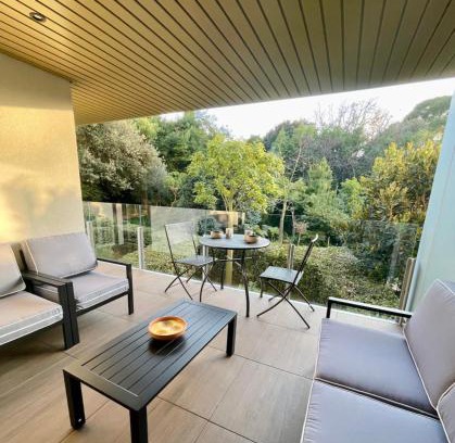 Prado - Republique Casa | Oxford 1 bedroom apartment in a brand new building with a pool