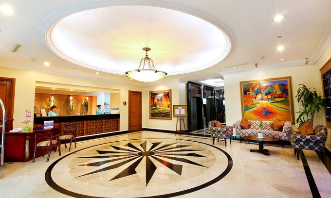 Downtown Hotel | Oxford Suites Makati