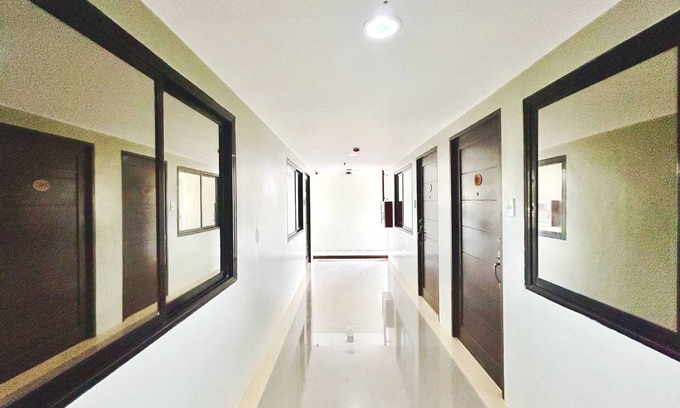 Paranaque Hotel | OYO 1045 Rayjan Apartelle