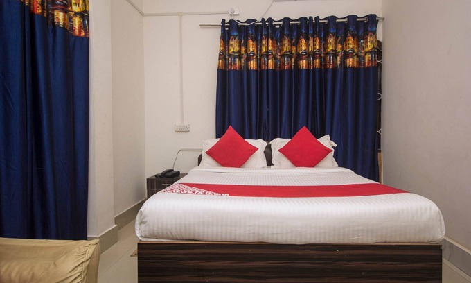 Siliguri Hotel | OYO 12992 Prince lodge