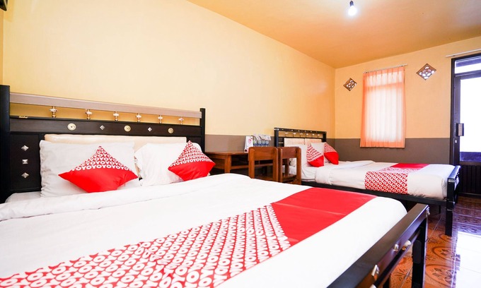 Ngadisari Hotel | OYO 1378 Tengger Indah Homestay