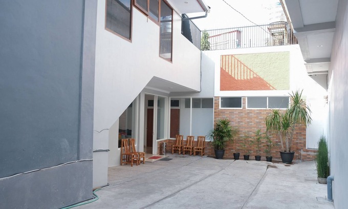 Sidomulyo Hotel | OYO 1454 111 Residence