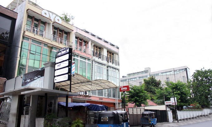 Gambir Hotel | OYO 176 Near Cideng Virgo Residence
