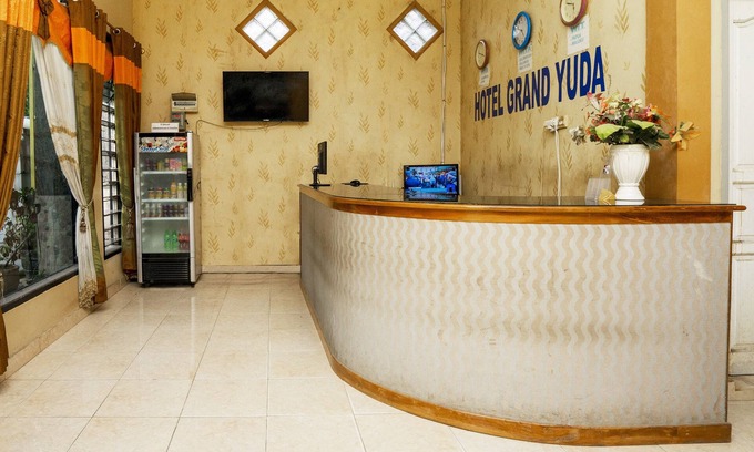 Tenggarong Hotel | OYO 2181 Hotel Grand Yuda