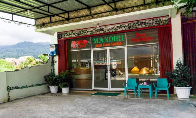 Demak Hotel | OYO 2199 Mandiri Guest House Syariah
