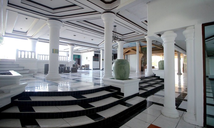 Bengkulu Hotel | OYO 2360 Hotel Rio