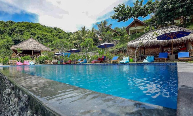 Selong Belanak Hotel | OYO 2823 Artati Bungalows And Restaurant