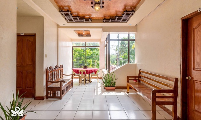 Dauis Hotel | OYO 426 Coco Grove Tourist Inn