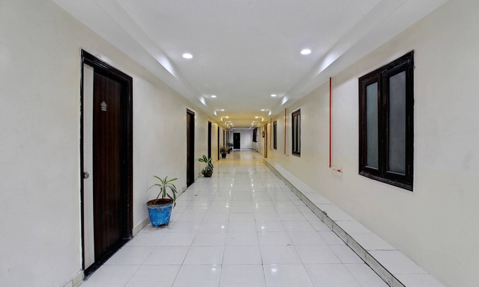 Kukatpalli Hotel | OYO 43619 Sahasra Residency