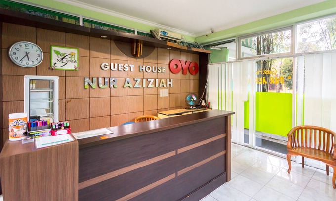 Balikpapan Casa | OYO 754 Nur Aziziah Guest House Syariah