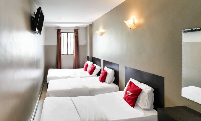 Miri Hotel | OYO 89950 365 Nice Stay