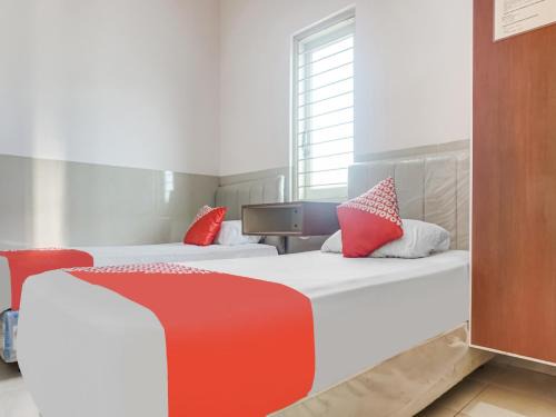 Makassar Hotel | OYO 91316 Hh Guest House Makassar
