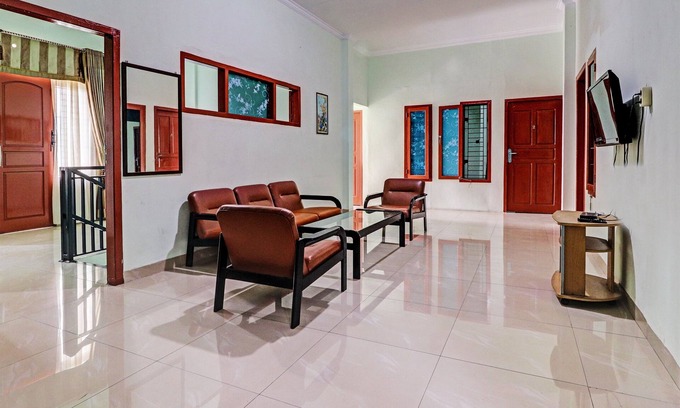 Jambi Hotel | OYO 92069 Rafa Kost