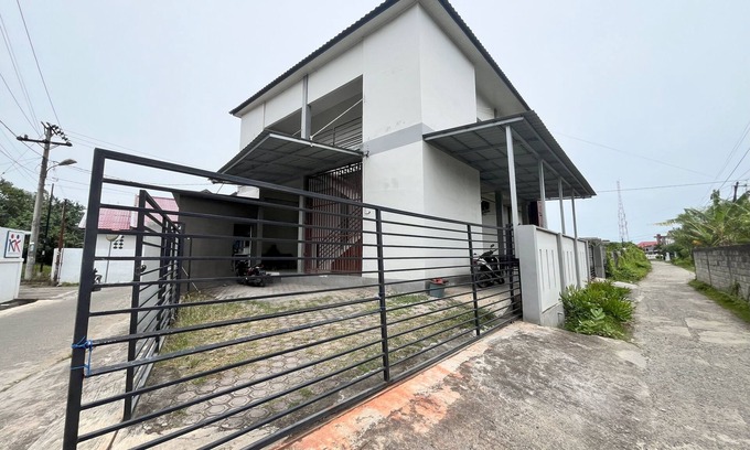 Banda Aceh Hotel | OYO 94779 Alif Guest House Syariah
