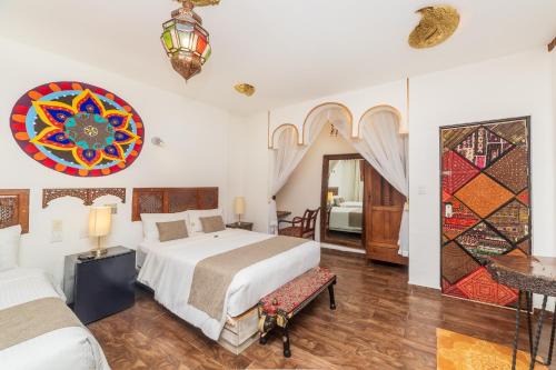 Anáhuac Hotel | OYO Casa Anzures Mexico City