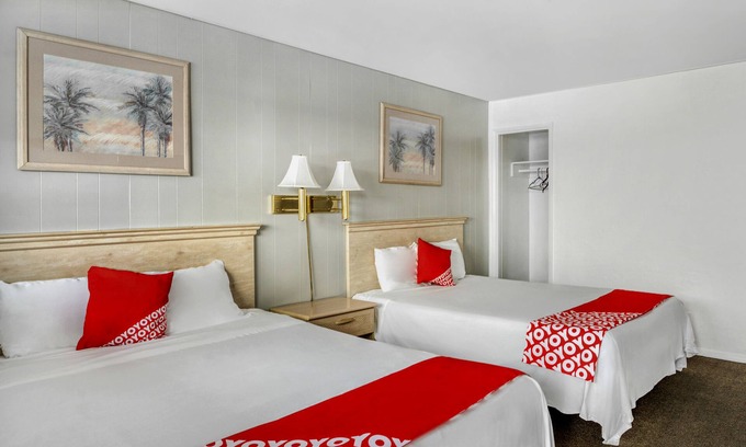 Arts District Hotel | OYO Gateway Motel Las Vegas North Strip/Fremont St. Area