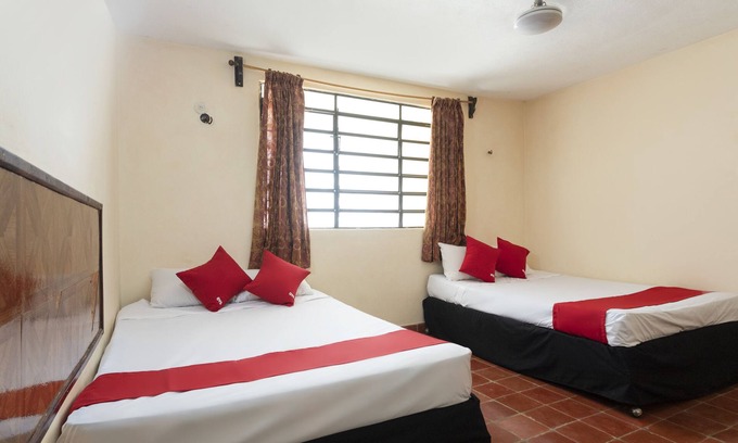 Hopelchén Hotel | OYO Hotel Los Arcos