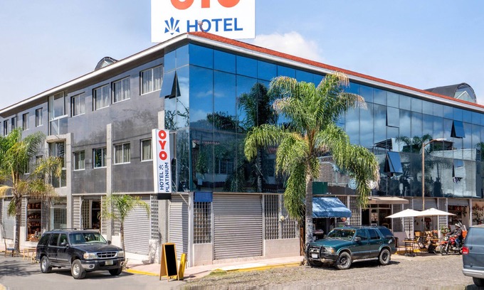 Tonalá Hotel | OYO Hotel Platinium Gran Hotel,Guadalajara,ARTESANIAS TONALA