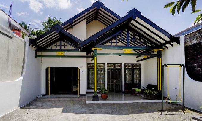 Banjarasri Hotel | OYO Life 3301 Pondok Eyang Obi