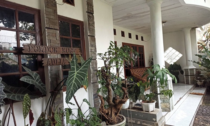 Garut Hotel | OYO Life 91339 Pondok Kost Aulia Syariah