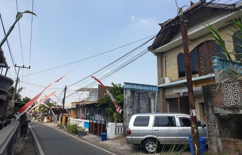 Malang Hotel | OYO Life 92842 Homestay Balearjosari