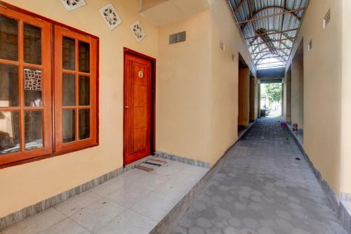 Mataram Hotel | OYO Life 92846 Kost Putra Griya Eka