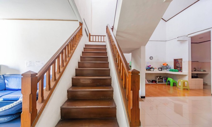 Surabaya Hotel | OYO Life 93978 Wisma Homestay Syariah