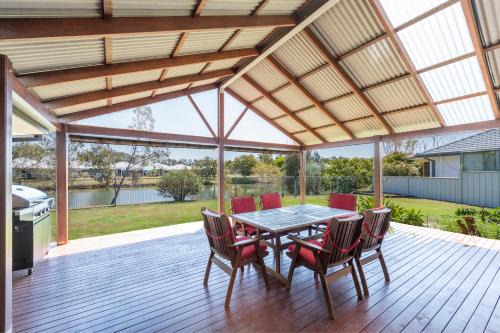 Yamba Casa | Oyster Cove Sunset - LJ Hooker Yamba