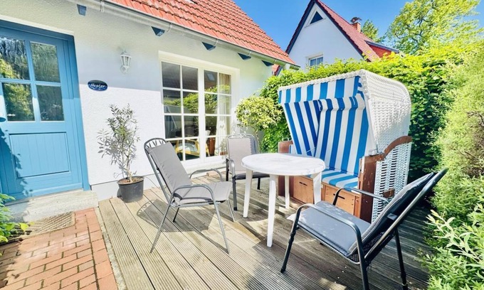 Warnemuende Apartamento | Oyster, directly on the Alter Strom