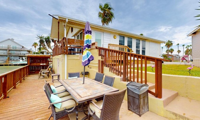 Port Isabel Casa | Oyster Drive Bungalow