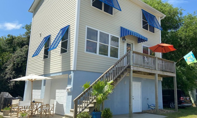 Morehead City Casa | Oyster Shack by the Bay / 4 minutes to Morehead City Waterfront/Big Rock Landing