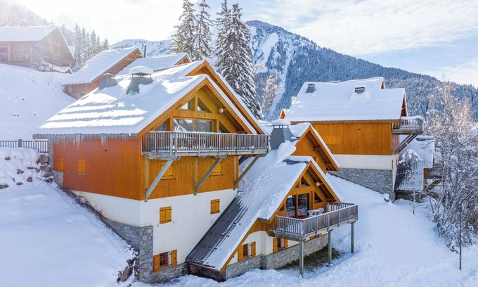 Oz Chalet De Esquí | Oz/Alpe dHuez 230m slopes, up to 25 pers, Jacuzzi, rooms with bathroom