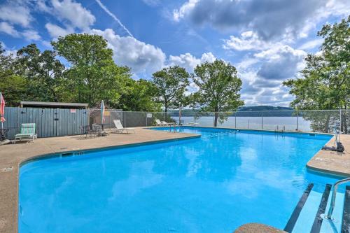 Lost Bridge Village Casa | Ozarks Family Retreat with Beaver Lake Access!
