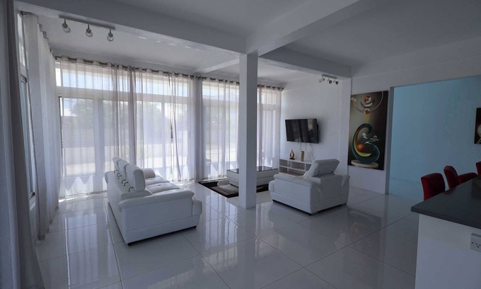 Rodney Bay Villa | PÀRIS Villas 2BD Villa Rodney Bay