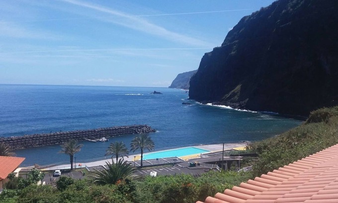 Ponta Delgada Casa | Lovely Sea View 3-Bed House in Ponta Delgada