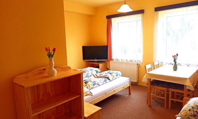 Jicin Casa | P&P Jičín Apartments - soukromé 2-3 lůžkové pokoje s vlastní kuchyní a koupelnou