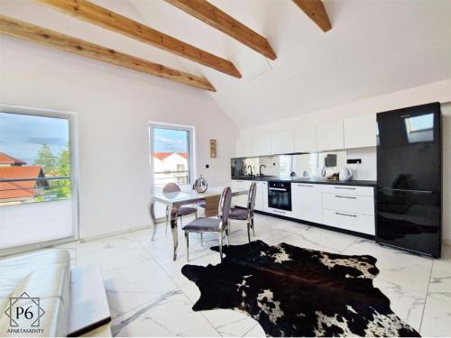 Pisz Apartamento | P6 White Line 55