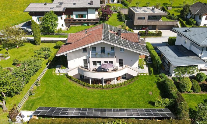Bruck an der Grossglocknerstrasse Apartamento | Panorama Apartments Bruck by All in One Apartments