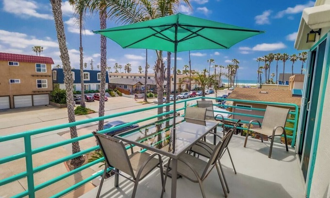 Ocean Beach Casa | Pacific OB Paradise: Walk to the beach!